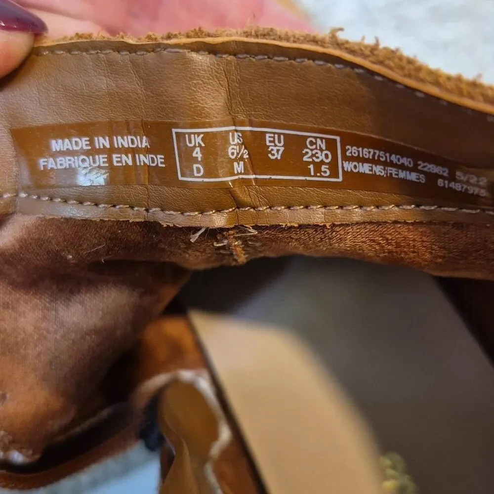 Clarks Women's Buckle Ankle Brown Suede Boots Size 6.5